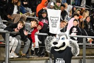 Watch live: Tualatin vs. Sherwood Oregon high school football rivalry (9/19/2025)