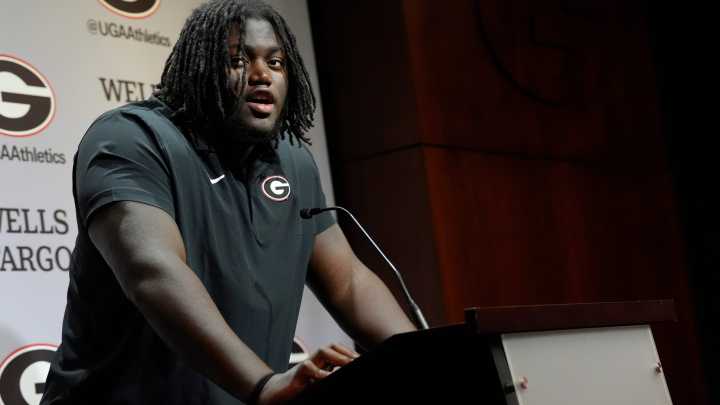 Micah Morris injury update: Georgia football OL suffers leg injury