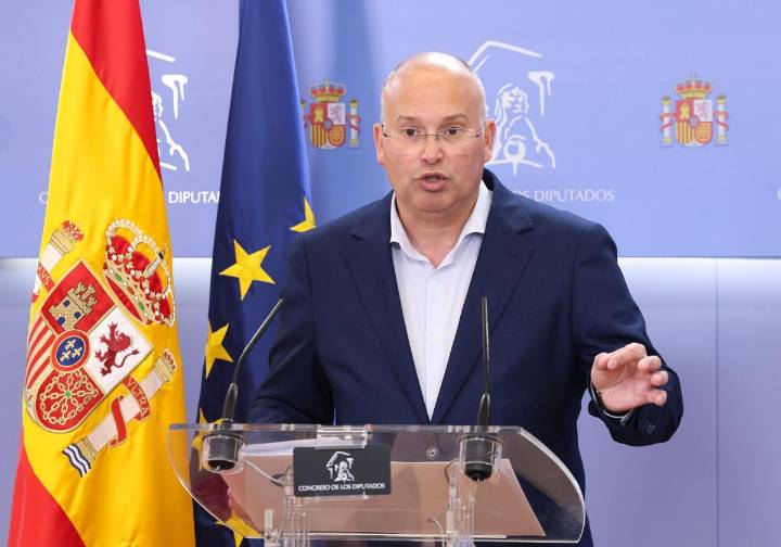 PP y Vox deploran el autoritarismo de Sánchez al atacar a los jueces