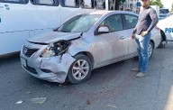Choque en crucero del bulevar México-Laredo y Juárez causa caos vial