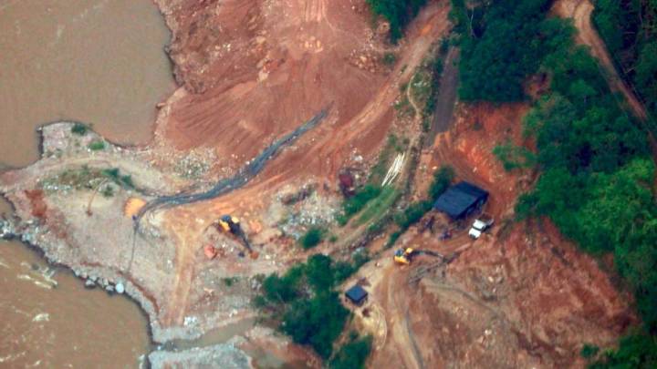 Golpe a la minería ilegal en Antioquia: destruyen maquinaria por $10.700 millones