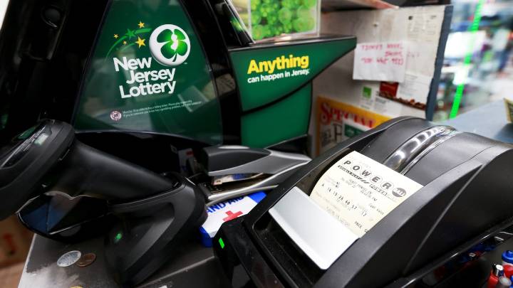 Powerball odds, how to play explained as jackpot soars to $1.8 billion