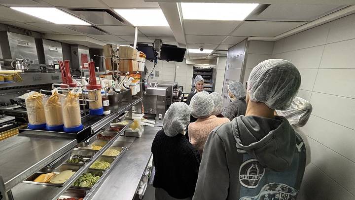 McDonald's refuerza su compromiso hacia la transparencia con su programa Puertas Abiertas