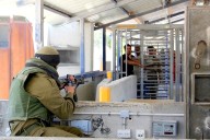 Los retenes militares israelíes asfixian a Cisjordania