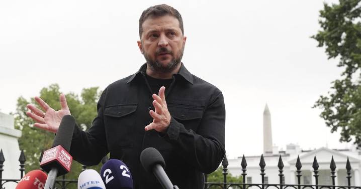 Zelenskyy expected to attend Paris meeting on Ukrainian security