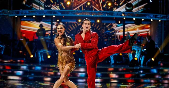Nine bombshell Strictly Come Dancing moments from Dianne's bump to voting shake