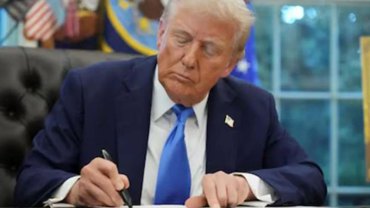 “H1B visa holders don’t need to rush back to US, new rules, including fees, apply to new applicants”: Senior US Administration official