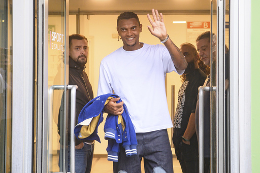 Inter ficha a Akanji cedido por el Manchester City para reforzar la defensa