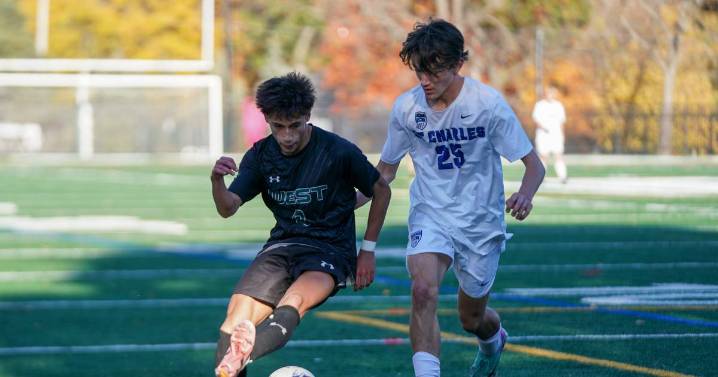 Suburban Life boys soccer notebook: Glenbard West on a roll after rough stretch, extends win streak to seven