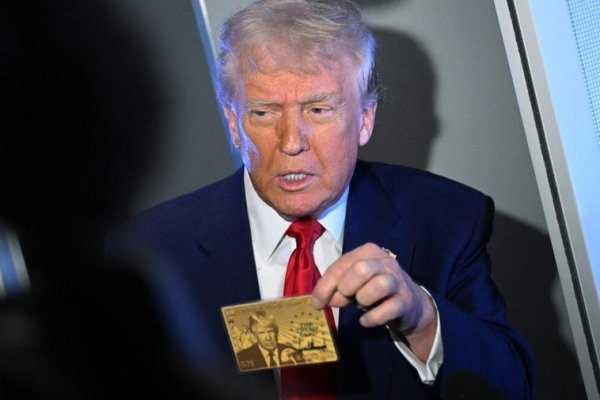 Trump convierte el visado de empleo a EE.UU. en un lujo de 100.000 dólares