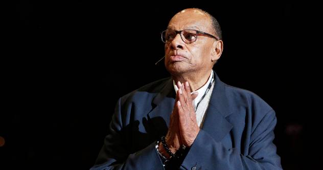 Basketball Hall of Famer George Raveling, who influenced Michael Jordan's Nike deal, dies at 88