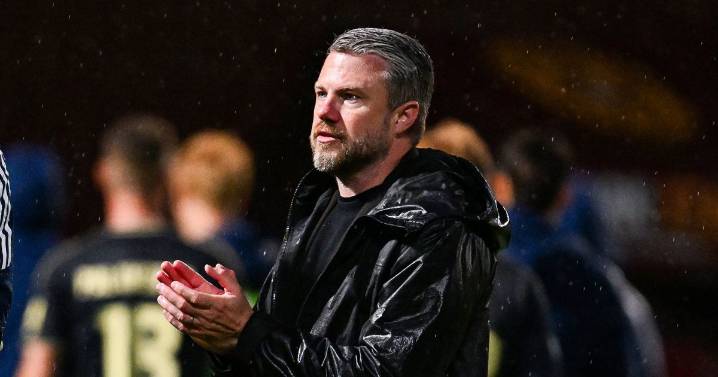 Jimmy Thelin blocks out Aberdeen sack noise as he insists players are fighting for him