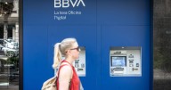 Para que apliques el ‘tarjetazo’ a gusto: Estas son las comisiones que BBVA bajará en el extranjero