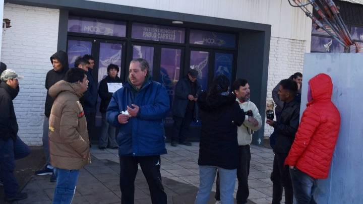 Municipales iniciaron paro por demora en pago de sueldos