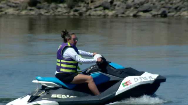 Boaters take to Sacramento region's waterways on Labor Day