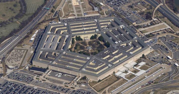 Donald Trump to rename Pentagon 'Department of War'