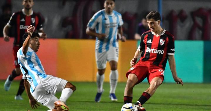 River pierde 1-0 en su visita a Atlético Tucumán y deja el liderazgo del Torneo Clausura