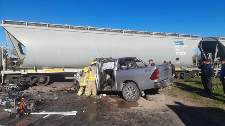 Fatalidad en Ruta 12 de Entre Ríos: tres muertos tras violento choque de una camioneta con un tren