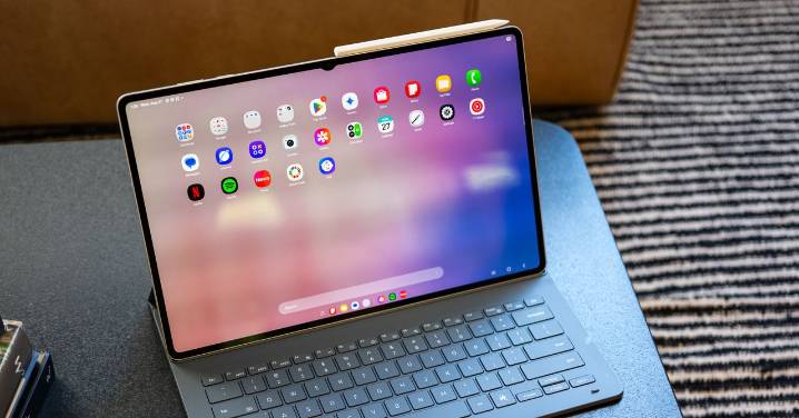 Samsung's Galaxy Tab S11 Ultra Is Just as Thin as Apple's iPad Pro