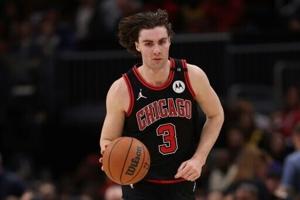 NBA Bulls re-sign Australian guard Giddey
