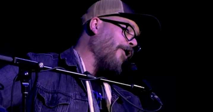A singer's tongue cancer diagnosis halted his career. Now, he's returned to his passion and is helping others.