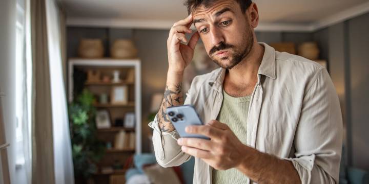The job market is so broken that Gen Z men are gambling their paychecks for a shot at instant millions: ‘$256K is about to go down on the table’