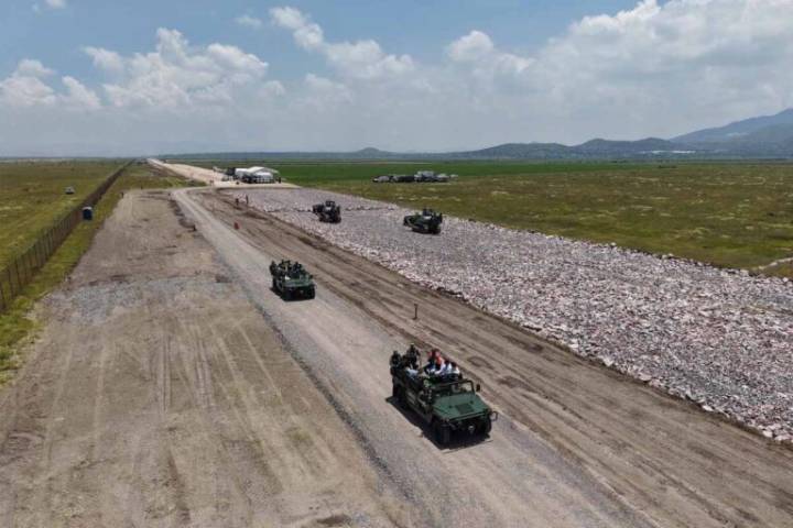 Dos empresas buscan la licitación de 15 trenes de pasajeros para el México