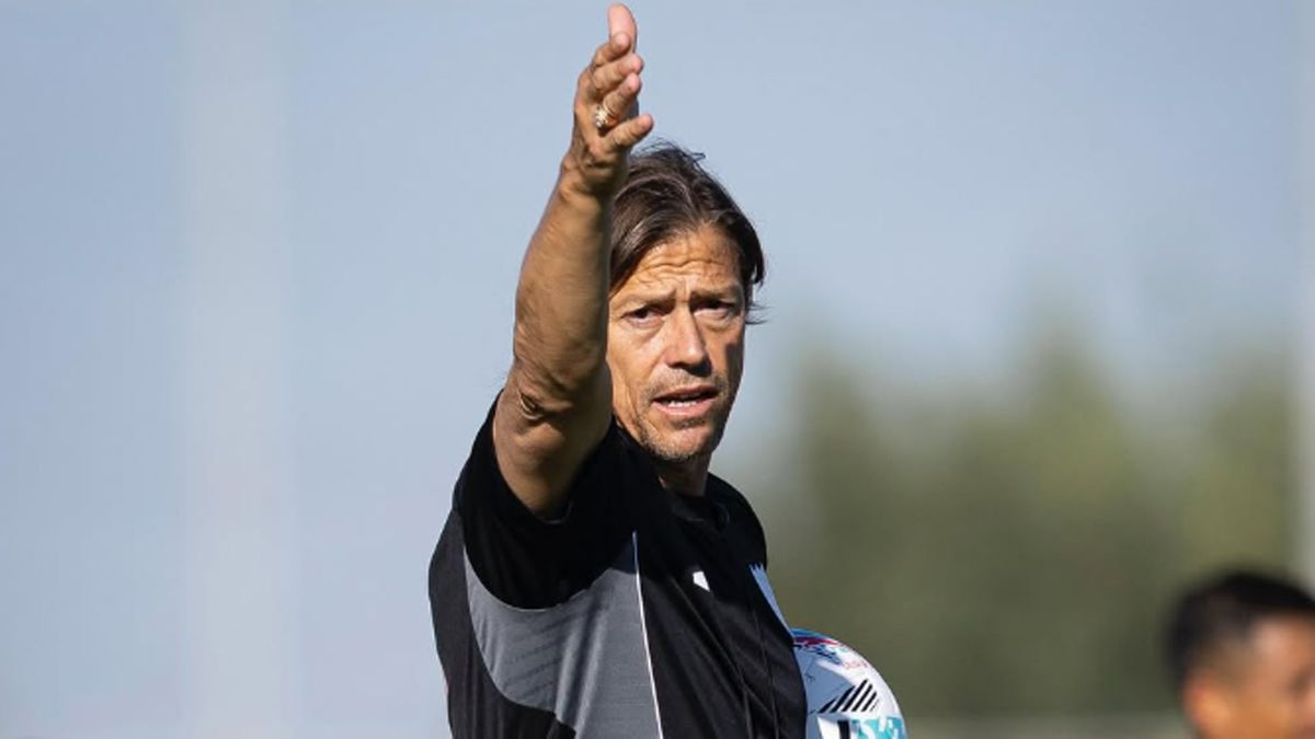 Matías Almeyda, DT de Sevilla, habló claro sobre la salud mental: "Presión es poder tenerlo todo y no tener nada"
