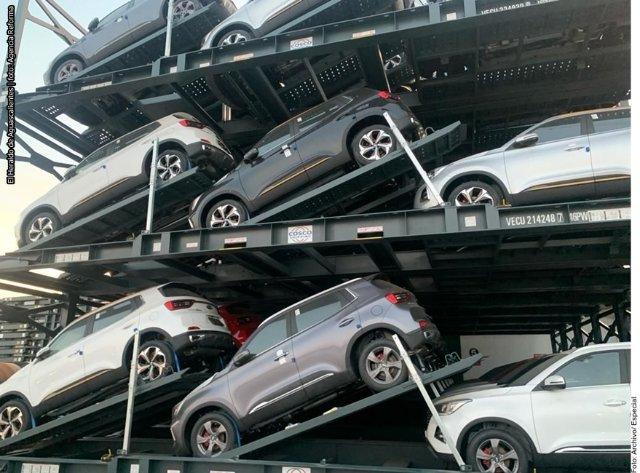 Frena México a China en autos, ropa, acero…