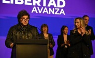 Milei no la ve: acelera el ajuste y busca culpables de la paliza