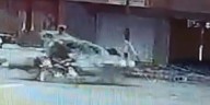 Violento choque frontal entre una moto y una camioneta en Mar del Plata: hay dos heridos en grave estado