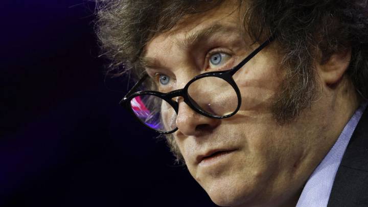 Tras la derrota, Milei decidió armar una mesa política nacional y otra de diálogo federal con los gobernadores