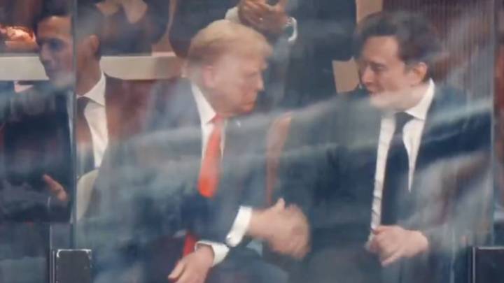 Captan a Musk y Trump juntos de nuevo; se saludan durante el memorial de Charlie Kirk