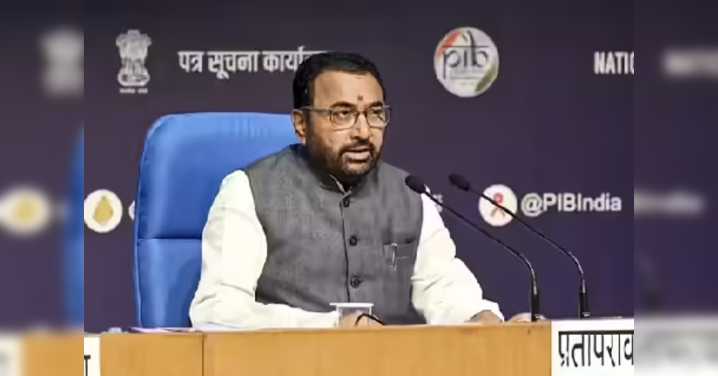 Work on to integrate Ayurveda into health education curriculum in schools, colleges: Minister