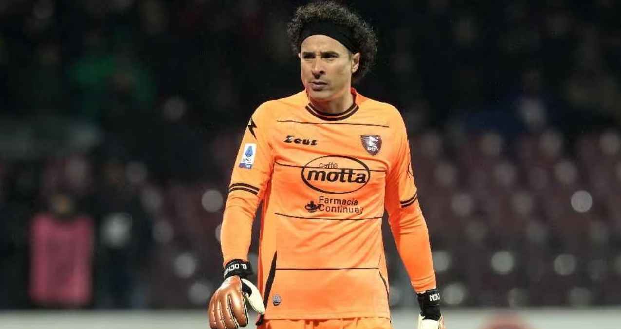 Burgos CF no logra fichar a Guillermo Ochoa por cambios finales