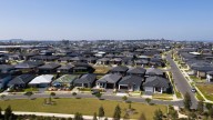 ‘Complete disaster’: Liberal Senator Andrew Bragg takes aim at the Albanese govt’s ‘bad and desperate’ housing scheme