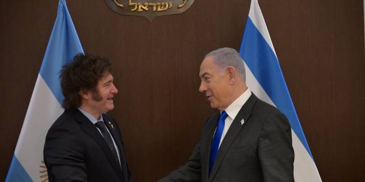 Antes de regresar a Buenos Aires, Milei se encuentra con Netanyahu para ratificar su apoyo a Israel frente a Hamas