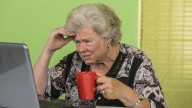 “Los mayores tenemos miedo a la tecnología y a que nos engañen con ella”