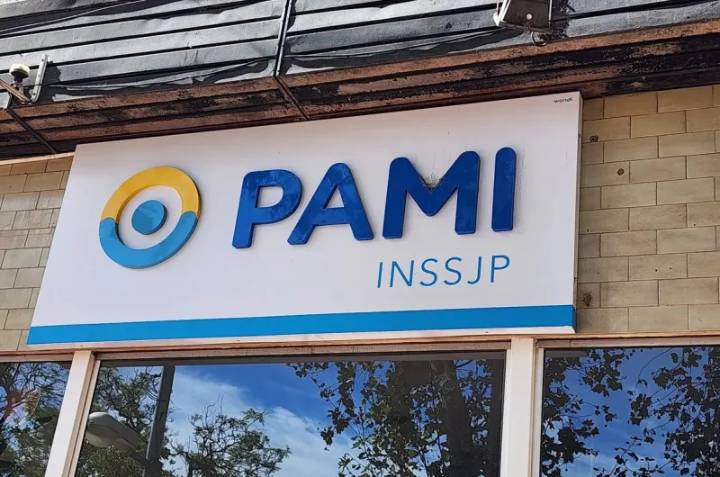 En el PAMI niegan sobreprecios en la adquisición de lentes