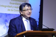 “La democracia se erosiona desde adentro”: Presidente de la Corte Constitucional
