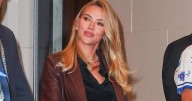 Scarlett Johansson’s Hair-Down Look Has Everyone in a Chokehold