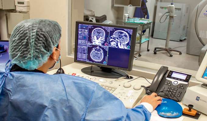 Día del Neurólogo Peruano: Essalud promueve la salud neurológica para prevenir enfermedades