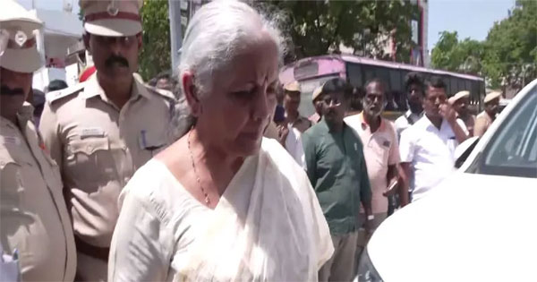 Sitharaman visits Karur, pledges relief after rally stampede