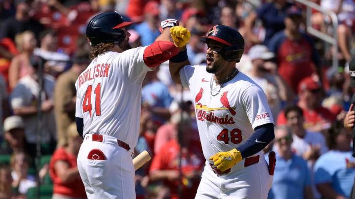 Brewers clinch NL Central despite 5-1 loss to Herrera and the Cardinals
