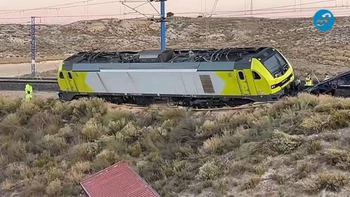 VÍDEO | Descarrila un tren en Zaragoza