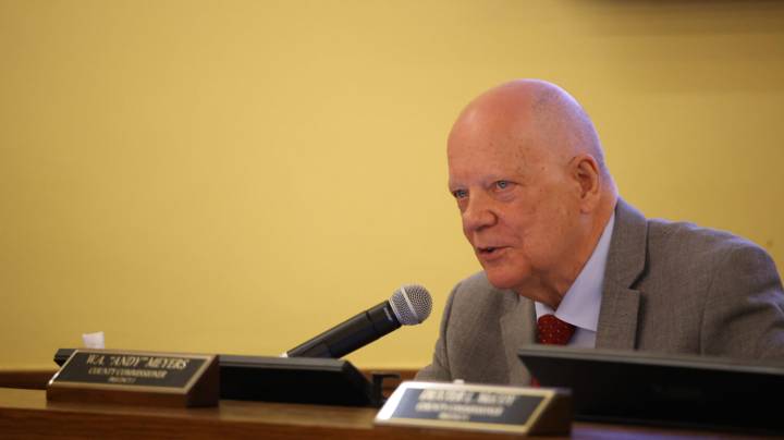 Fort Bend redistricting committee not subject to open meetings, records laws, commissioners say