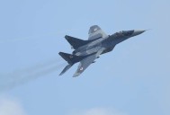 EE. UU. refuerza despliegue militar en Puerto Rico y Venezuela responde con movilización
