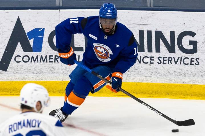 Anthony Duclair out of Islanders lineup with upper