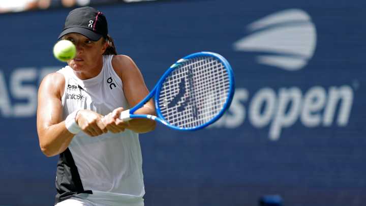 Iga Swiatek Shows Incredible Dedication Level With a Cryptic Text to her Coach To Book Practice Court After Reaching the US Open Quarterfinals