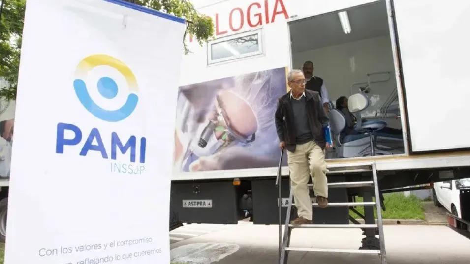 PAIS. Denuncian sobreprecios pagados por PAMI en la compra de lentes intraoculares